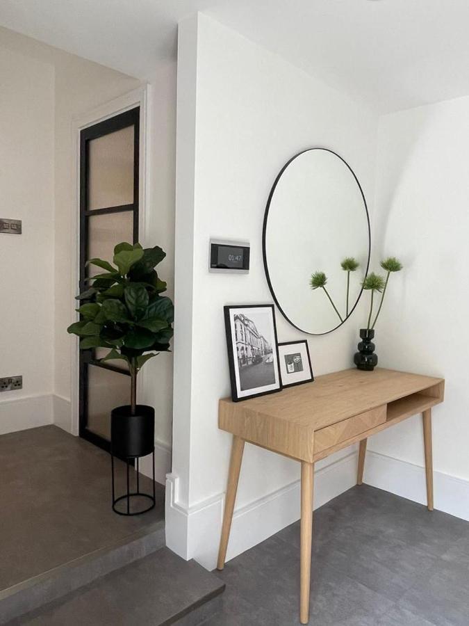 Brand New 3-Bedroom Home In London Exterior foto